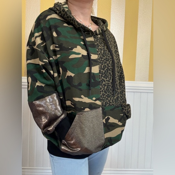 Asymmetrical camo hoodie - Picture 9 of 9